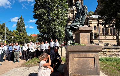 Дрездену вернули памятник Достоевскому